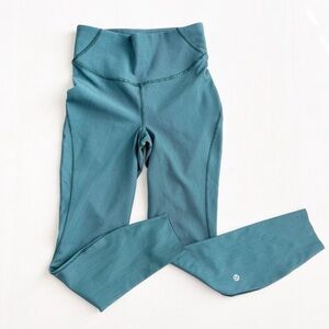 Lululemon Base Pace High-Rise Tight 25" *Two-Tone Ribbed Leggings run